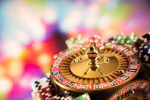 Live roulette table with HD streaming